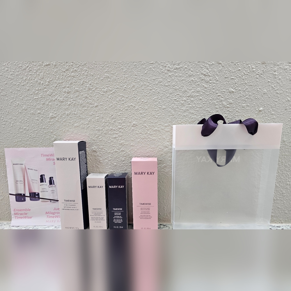NEW  Mary Kay TimeWise3D 4-IN 1- 3DComplex Miracle Set COMBINATION TO OILY Skin